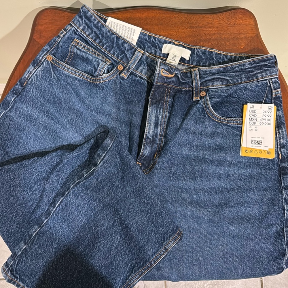 Women’s mom jeans